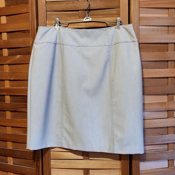 Worthington Light Gray Skirt Women's Size 16 Polyester Rayon Spandex - Picture 1 of 4